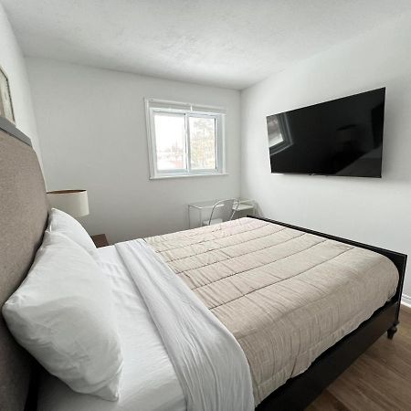 Letitia Heights !C Quiet And Modern Private Bedroom With Shared Bathroom Barrie Dış mekan fotoğraf