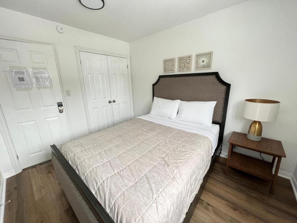 Letitia Heights !C Quiet And Modern Private Bedroom With Shared Bathroom Barrie Dış mekan fotoğraf