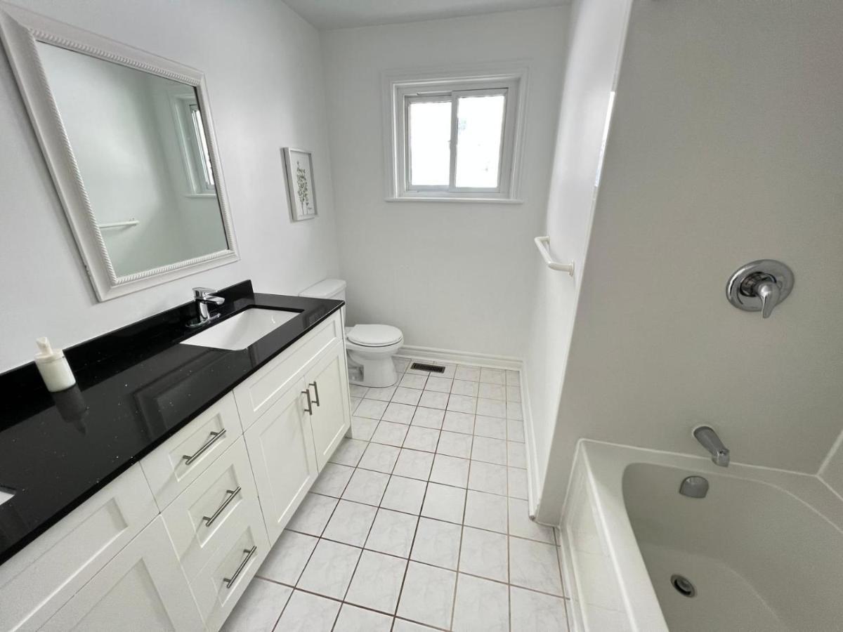 Letitia Heights !C Quiet And Modern Private Bedroom With Shared Bathroom Barrie Dış mekan fotoğraf